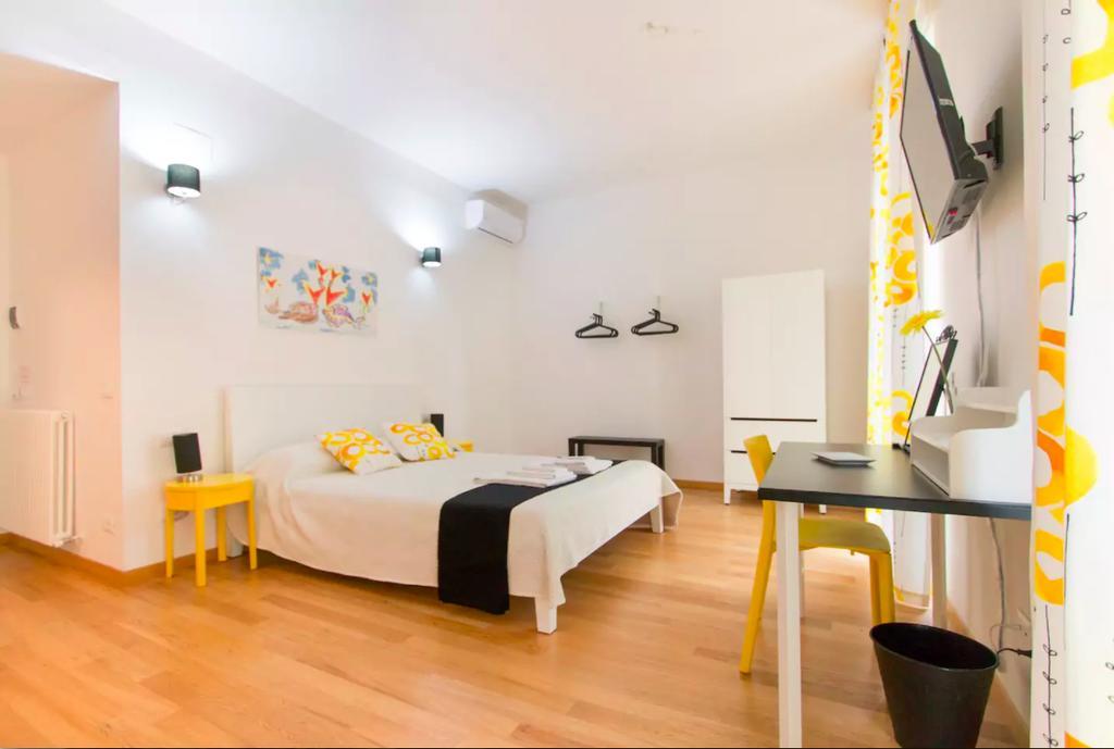Via Colombo Holiday Rooms La Spezia Bagian luar foto