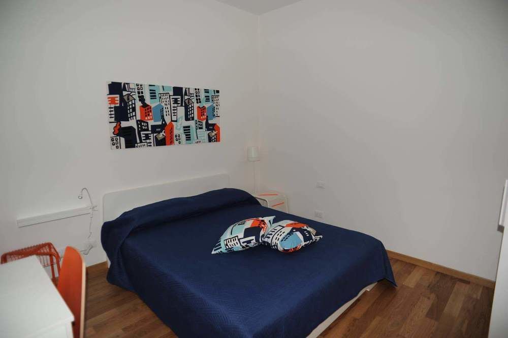 Via Colombo Holiday Rooms La Spezia Bagian luar foto
