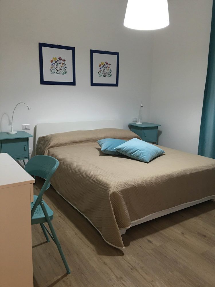 Via Colombo Holiday Rooms La Spezia Bagian luar foto